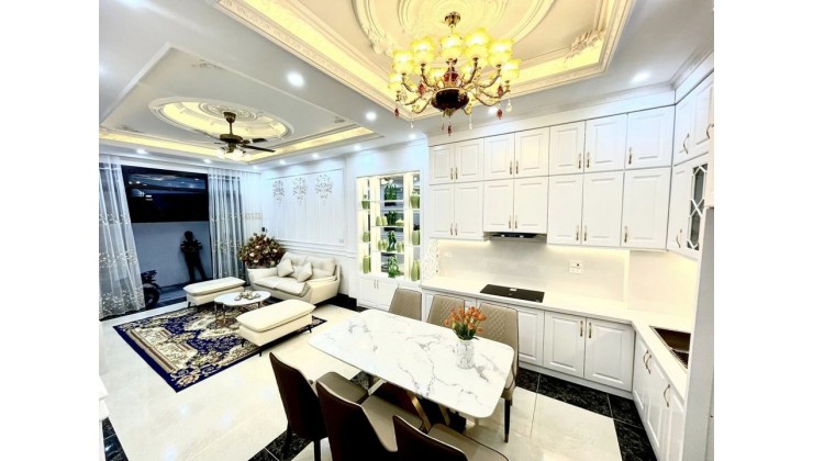 Sổ đỏ trao tay! Nhận ngay nhà riêng phố Tây Sơn 52m2, 5 tầng, nhà đẹp full nội thất 4* đẳng cấp
